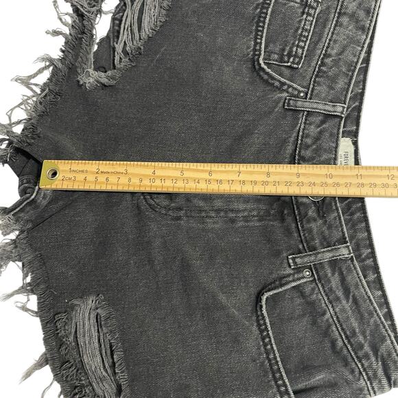 Forever 21 Womens Jean Shorts Size 28 Black Distressed Ripped Mid Rise Denim - Picture 7 of 9